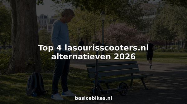 Een man bekijkt aandachtig een elektrische scooter in een lichte, moderne showroom.